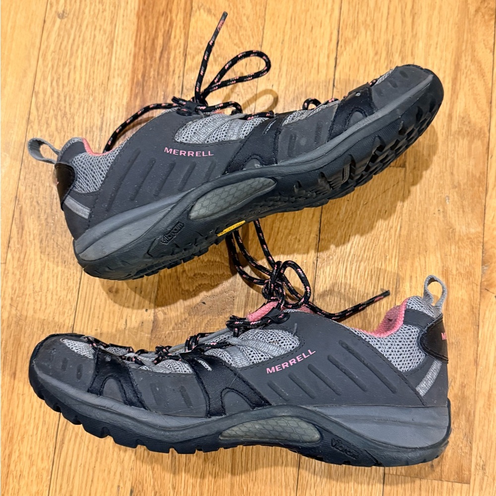 Merrell Gray and Pink Women's Hiking Sneakers - Picture 5 of 7